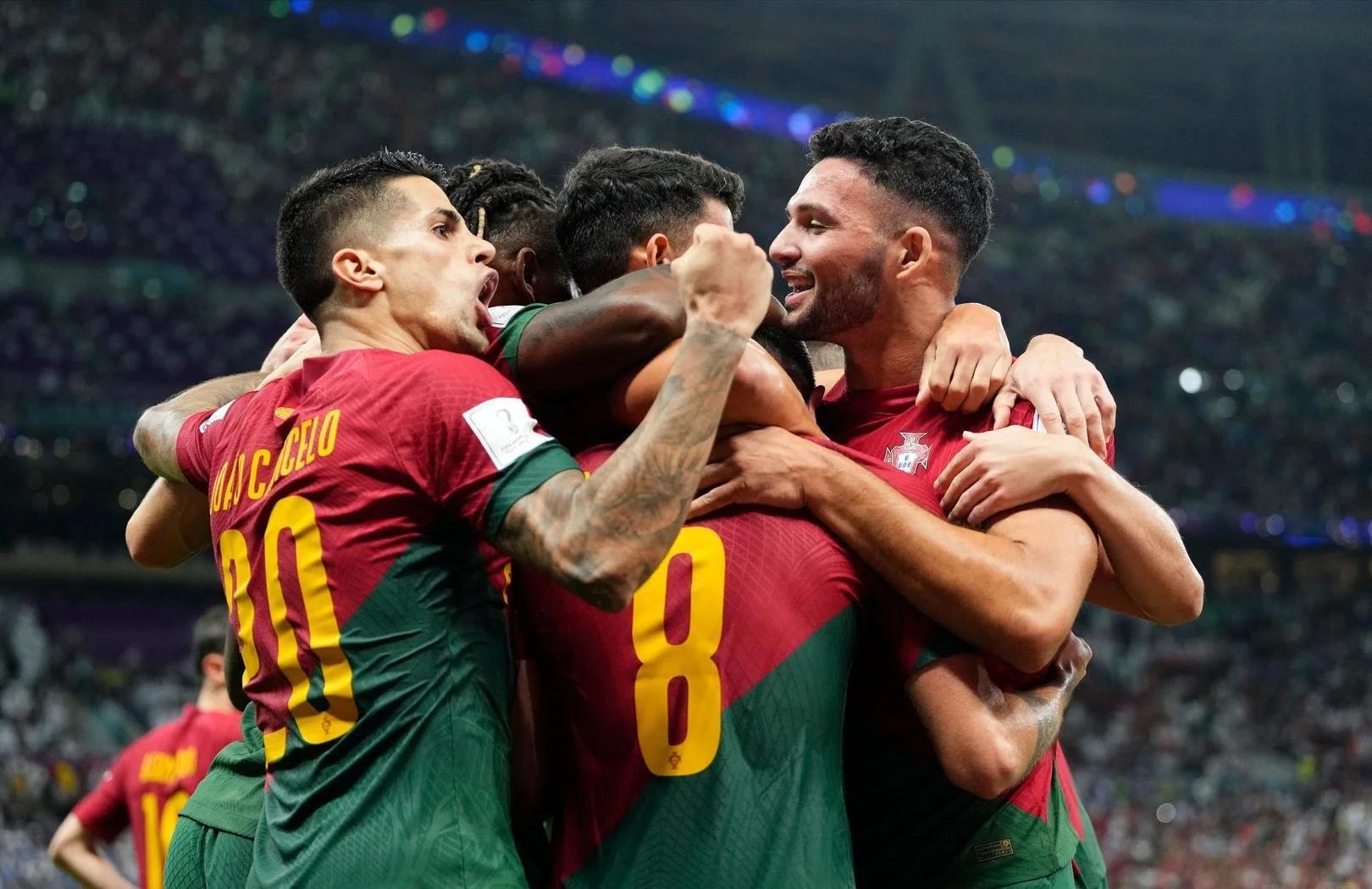 顶尖球队对碰谁能笑到最后