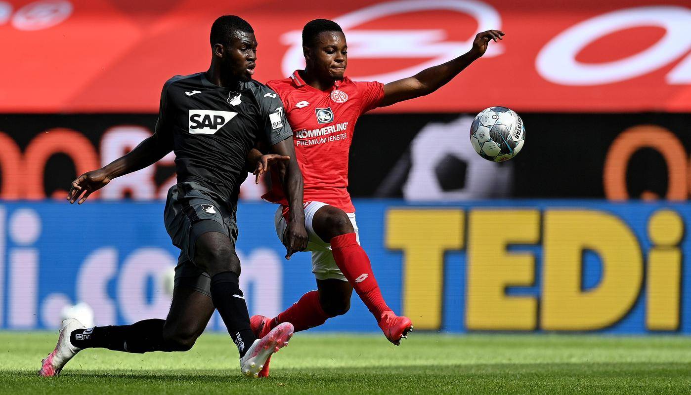 美因茨不敌主场，保级困境愈发严重的简单介绍