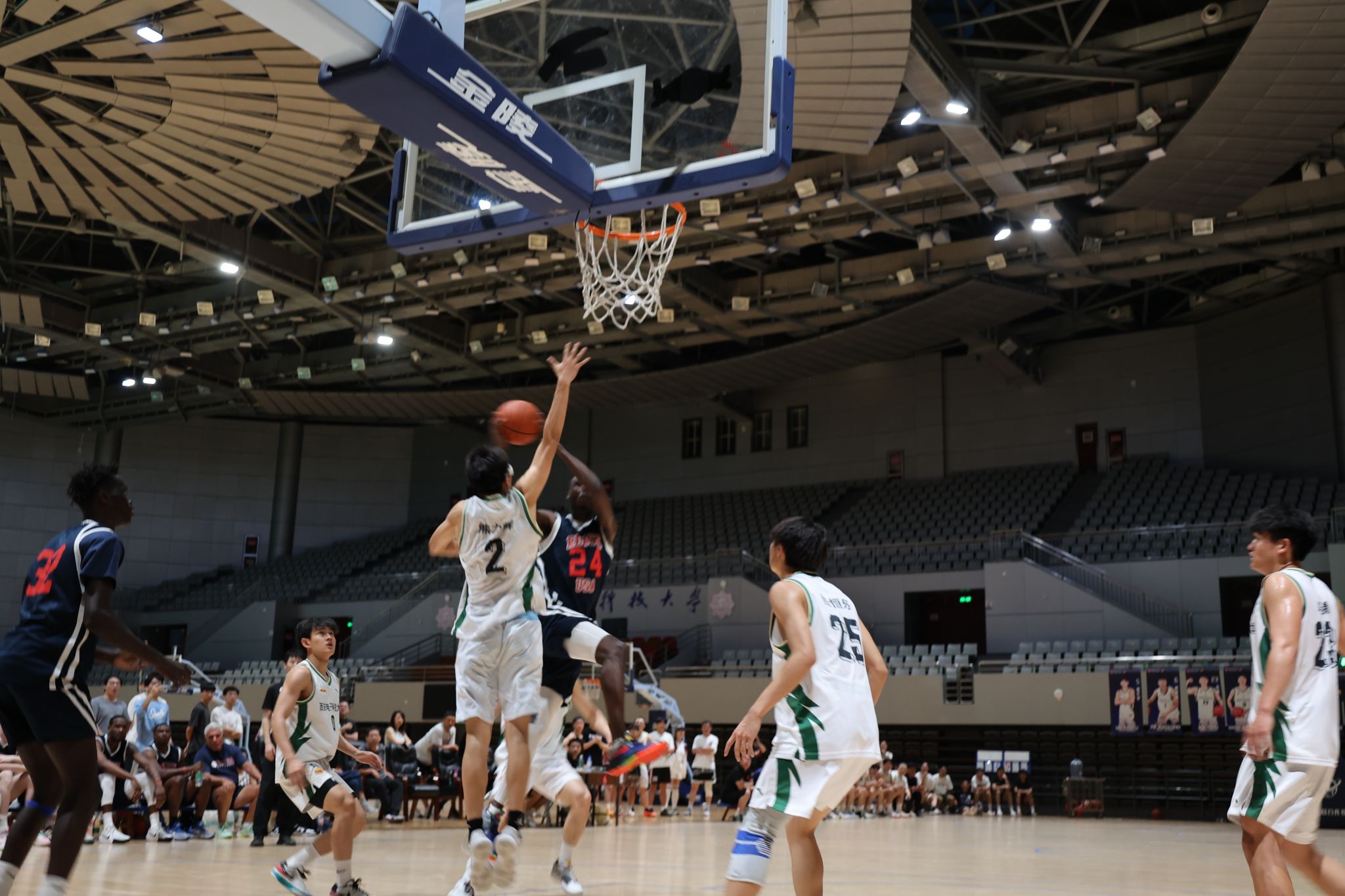 包含篮球世界杯即将打响，各国劲旅备战备受瞩目的词条