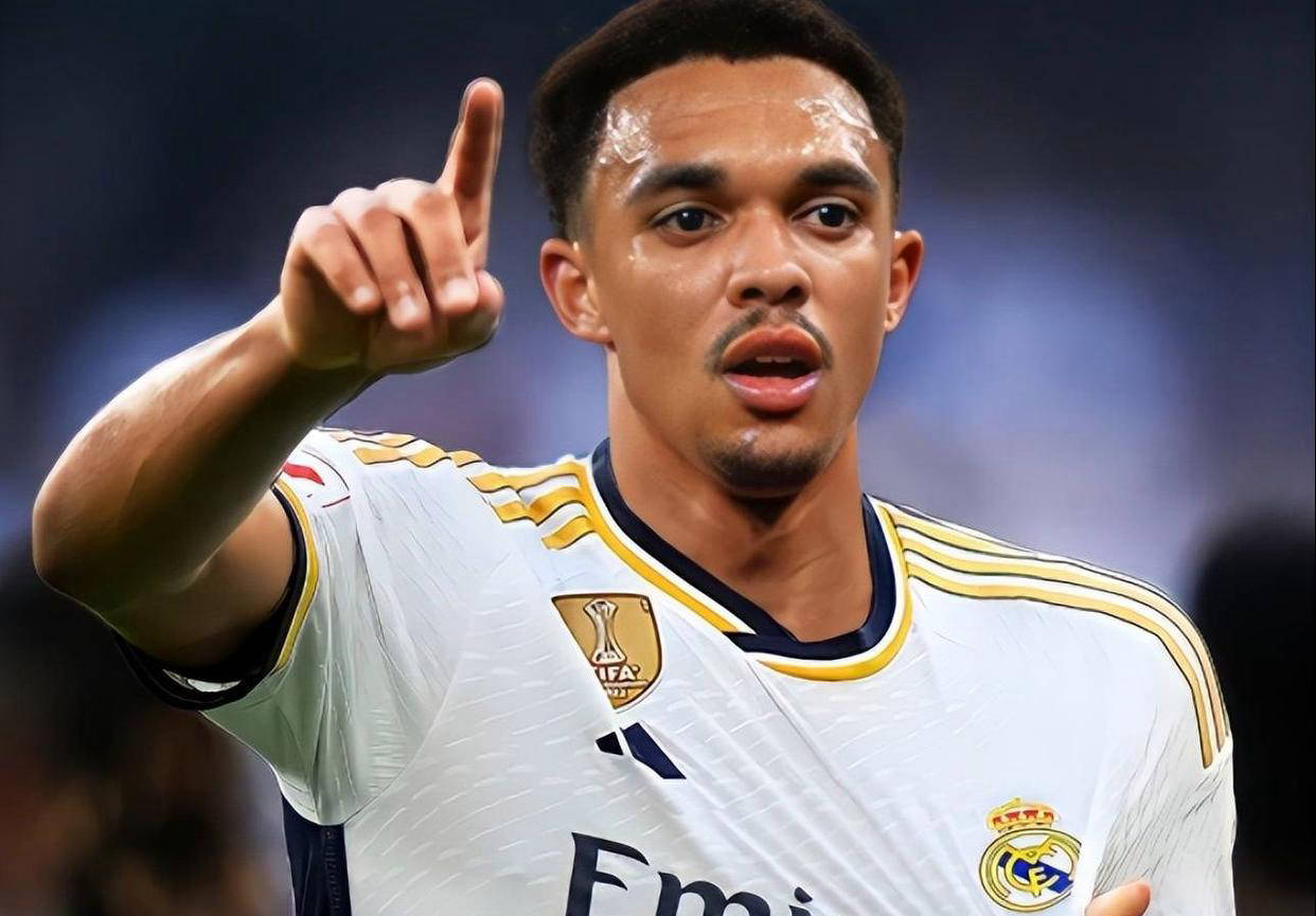 皇马新援表现不俗，卢卡库带队登顶联赛