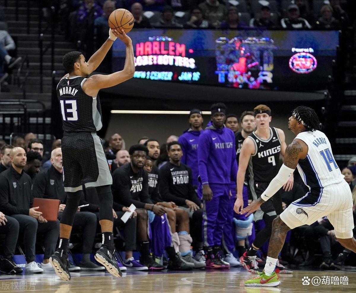 步行者主场负于开拓者，拉文全场26分难救主