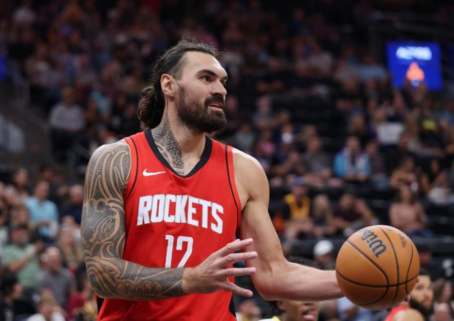 火箭以122比116险胜灰熊