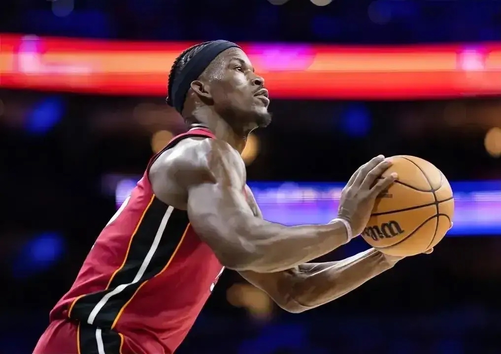 热火球星因伤缺席季后赛，对球队影响几何？