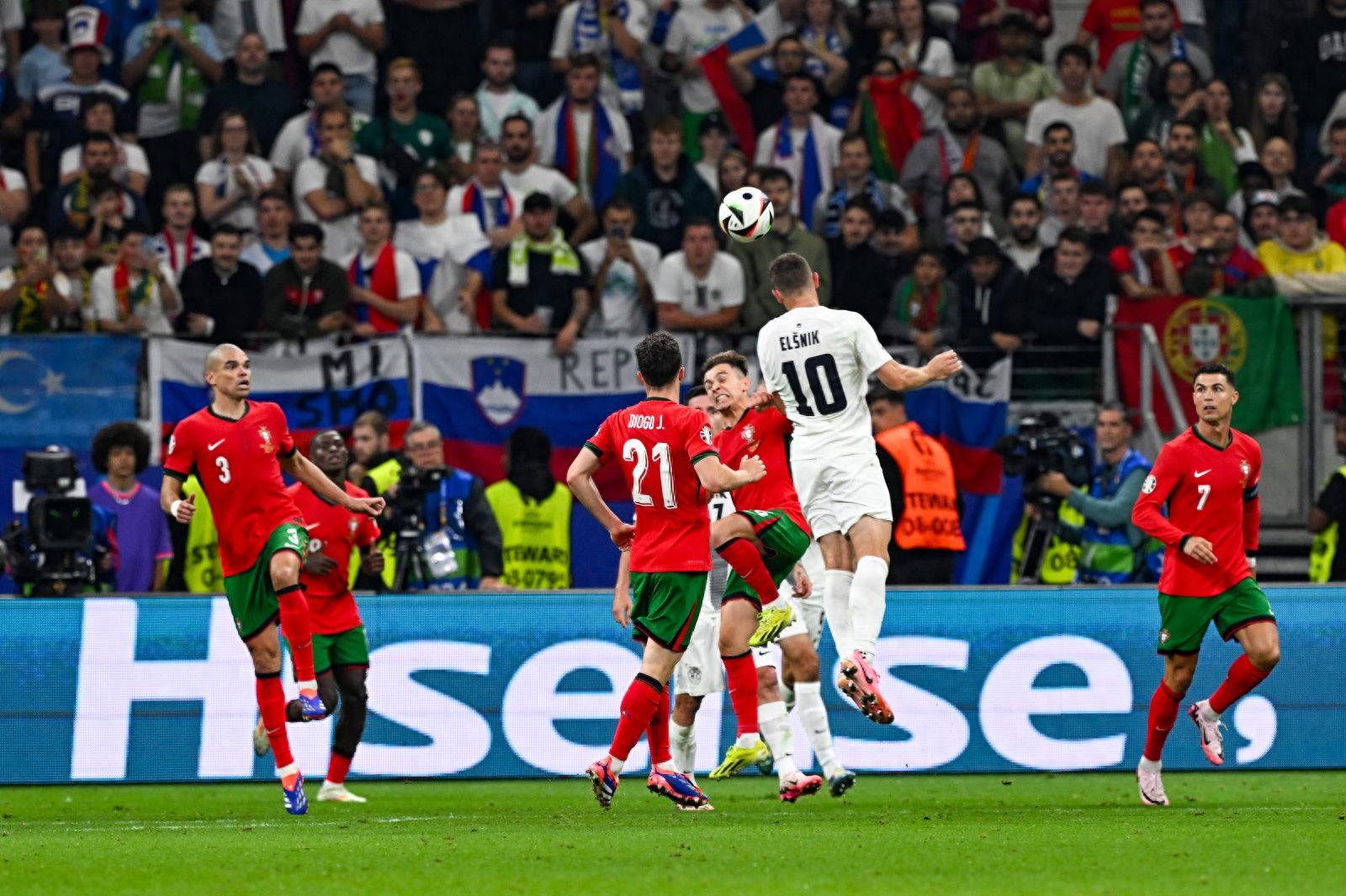 荷乙联赛出现一场惊险的点球大战