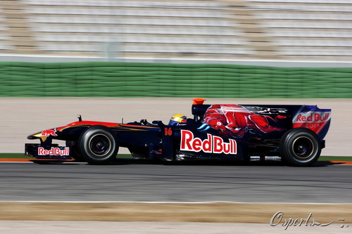 包含红牛二队横扫红牛车队,阿隆索扛起全队的词条 包含红牛二队横扫红牛车队,阿隆索扛起全队的词条